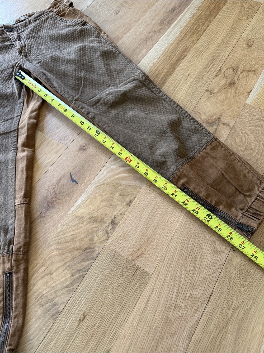 HeiHei by Anthropologie Two Tone Brown Khaki Cargo Pants - Picture 12 of 12